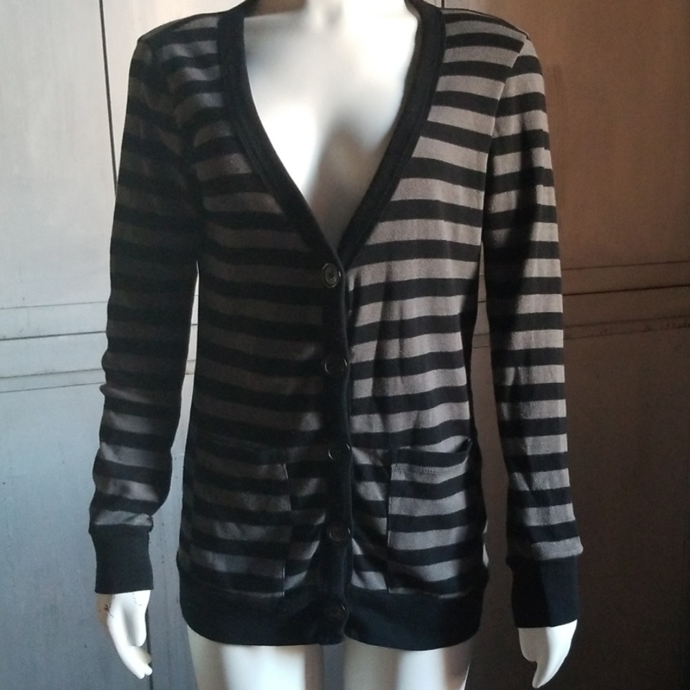 Striped cardigan with pockets